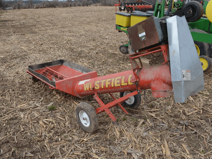 westfield-grain-apron-auger-image-2