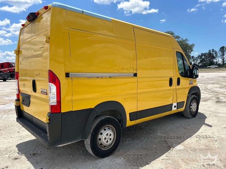 2018-ram-promaster-1500-image-3