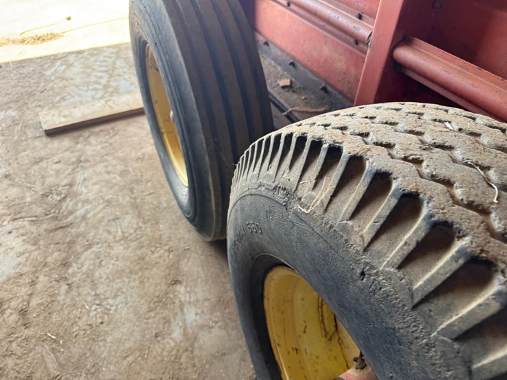 new-holland-791-image-17