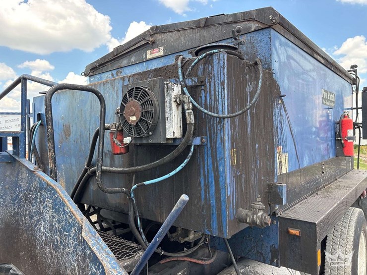2018-international-durastar-4300-image-23