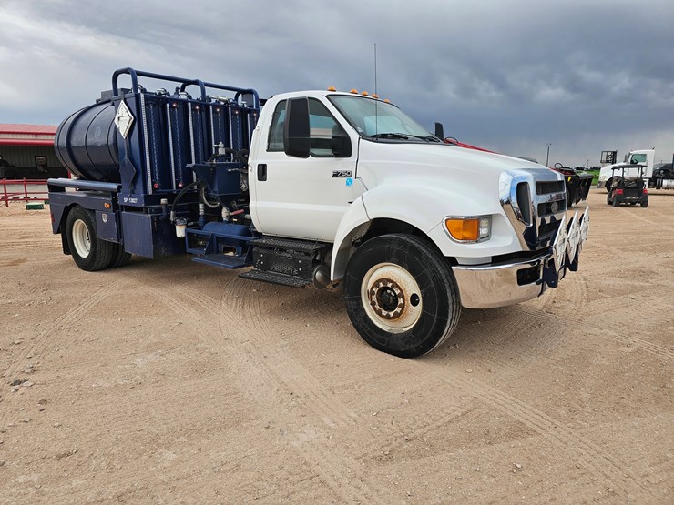 2015-ford-f750-image-5