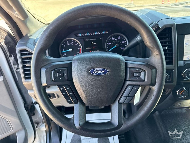2022-ford-f350-image-21