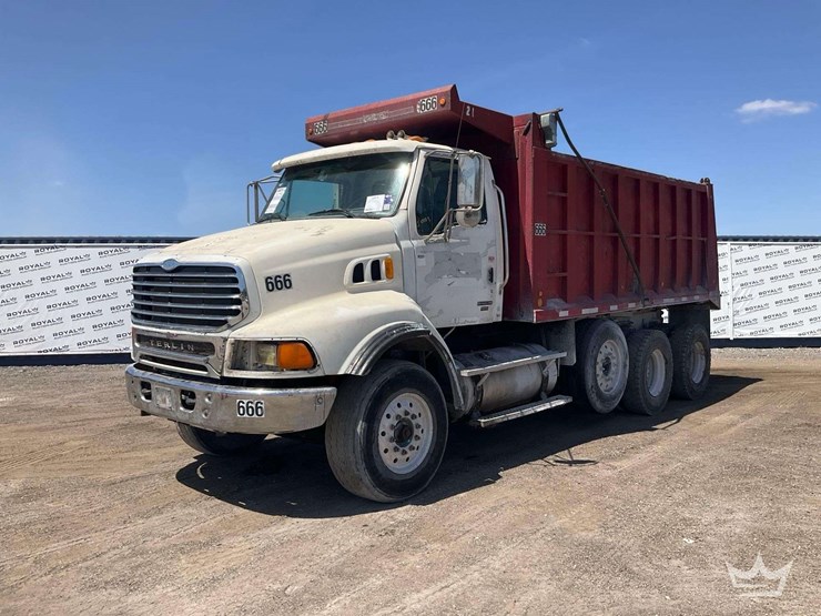 2007-sterling-l9500-image-1