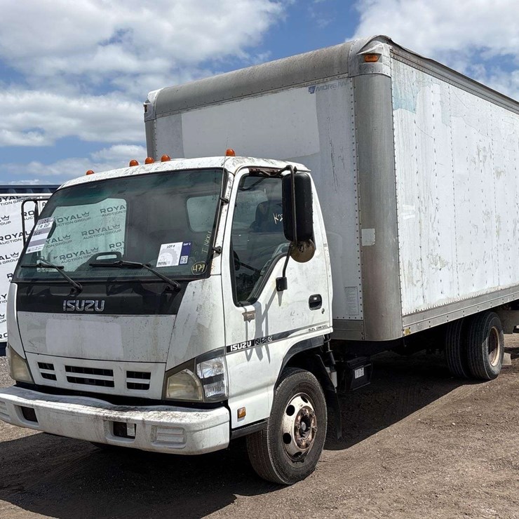 2006 ISUZU NPR