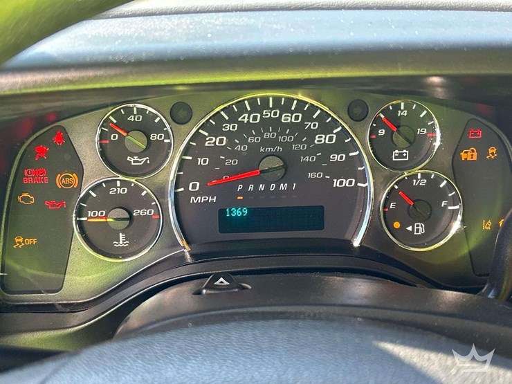 2019-gmc-3500-image-14