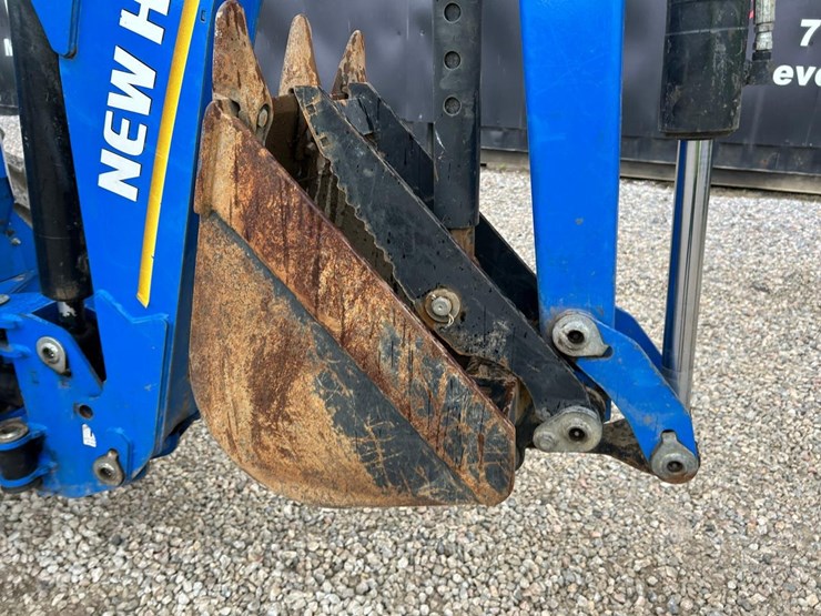 2015-new-holland-boomer-37-image-18