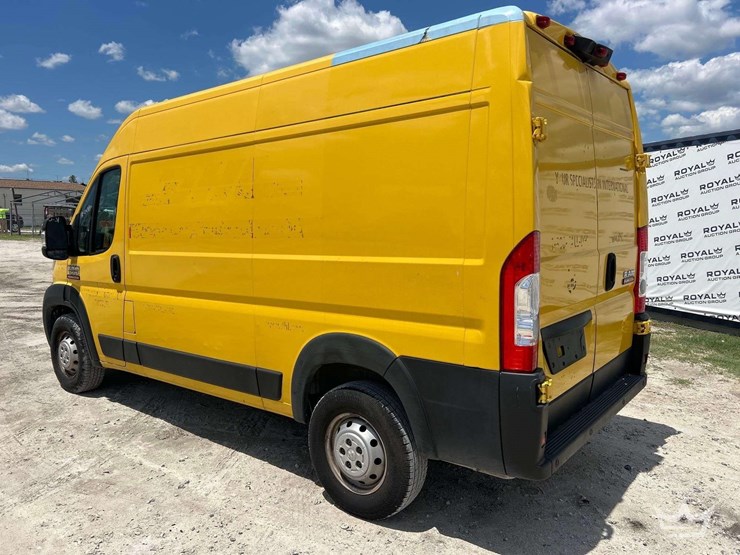 2018-ram-promaster-1500-image-4