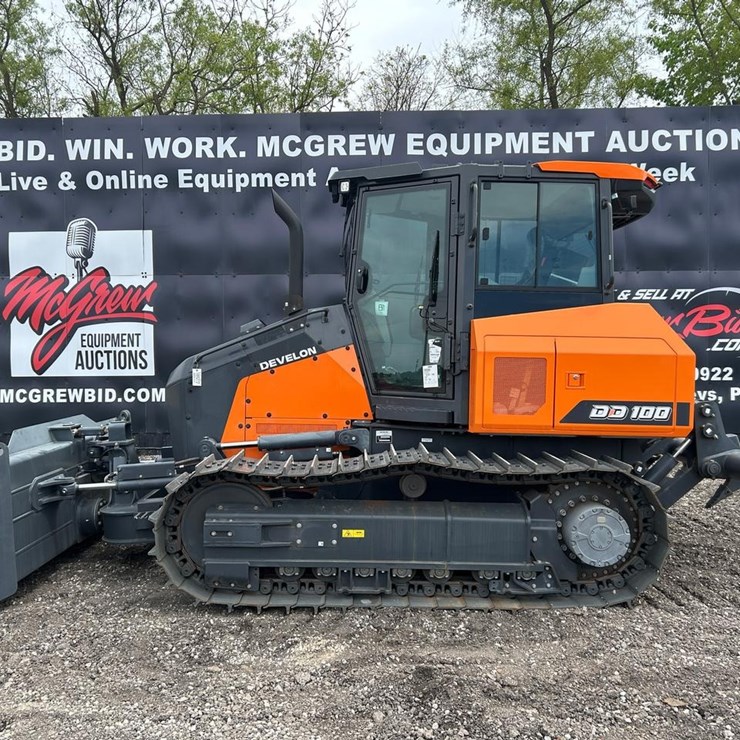 2026 Develon DD100-US10 Crawler Dozer