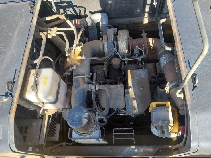 2013-komatsu-pc490-lc-10-image-26