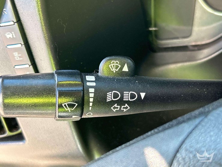 2019-gmc-3500-image-16