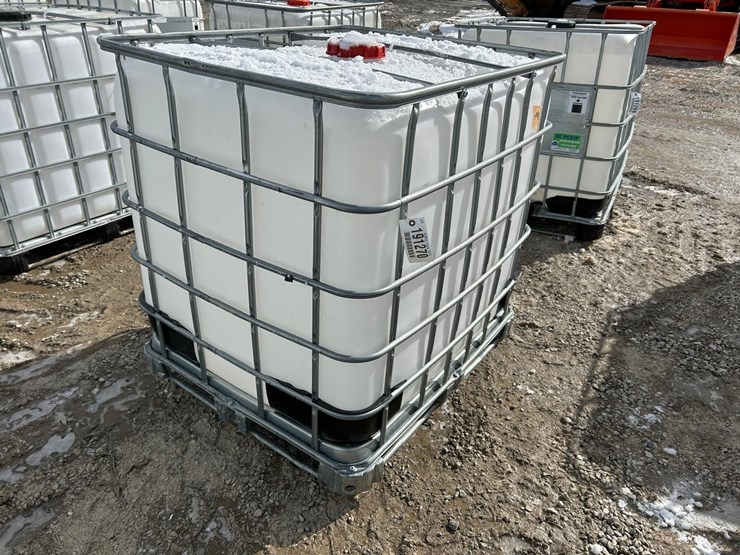water-tank-tote-image-1