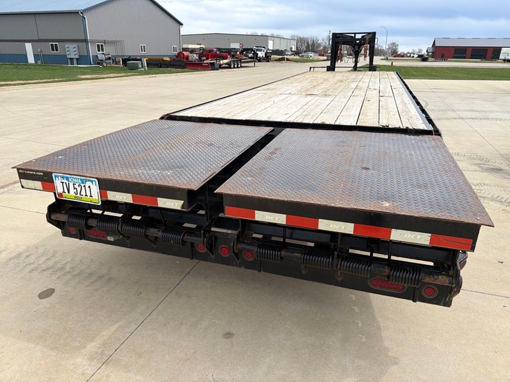 2018-dct-101”-x-32ft-gooseneck-flatbed-trailer-image-29