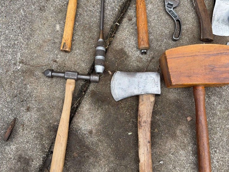 antique-tool-assortment-image-2