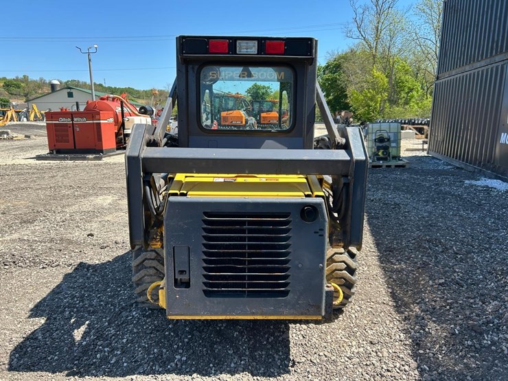 new-holland-ls150-image-3