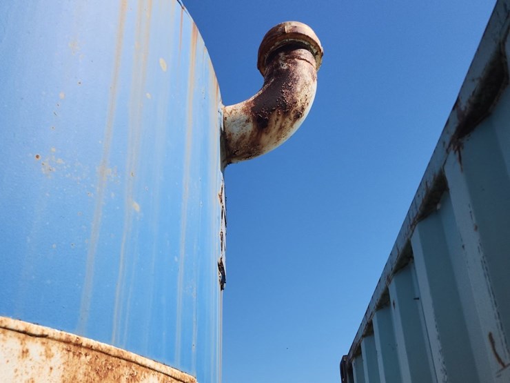 #4001-•-2400-gallon-oil-storage-tank-(mauston,-wi)-image-3