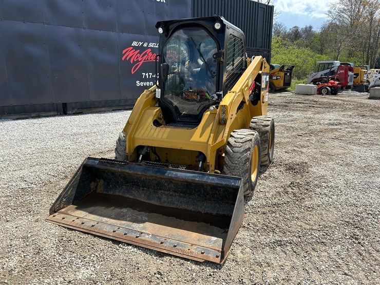 2015-caterpillar-246d-image-8