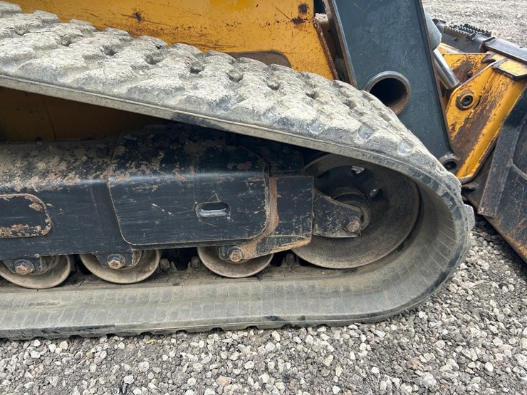 deere-333e-image-14