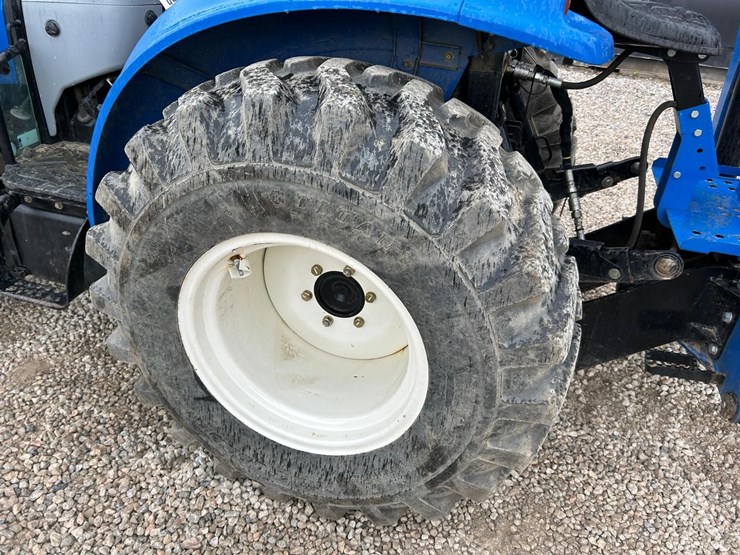 2015-new-holland-boomer-37-image-22