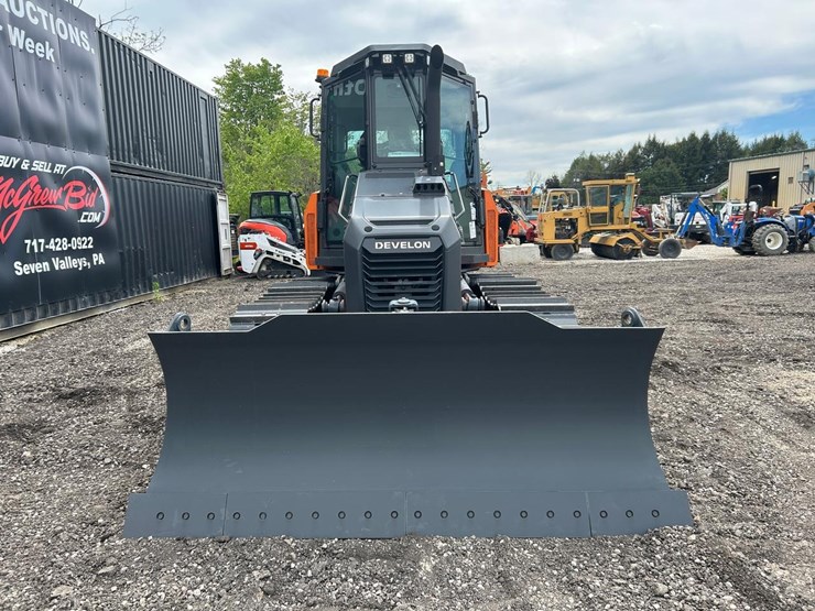 2026-develon-dd100-us10-crawler-dozer-image-7