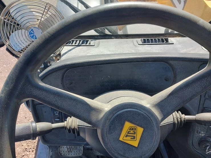 2014-jcb-535-140-image-18