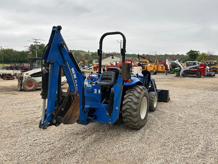 2015-new-holland-boomer-37-image-4