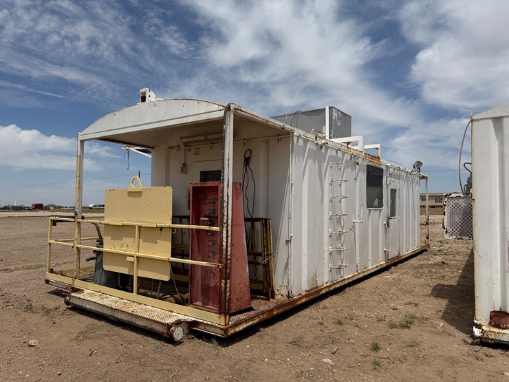rig-#-1-top-dog-house-image-4
