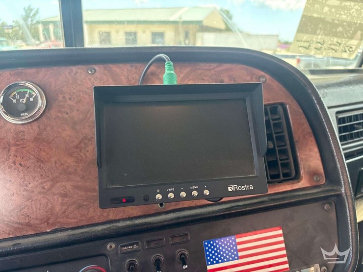 2005-peterbilt-357-image-32