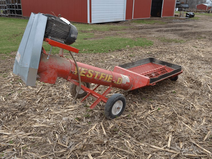 westfield-grain-apron-auger-image-1