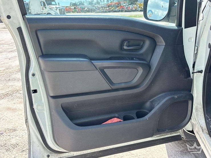 2018-nissan-titan-image-9
