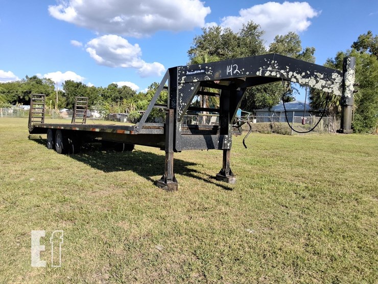 2012-patterson-30-ft-gooseneck-tandem-axle-image-4