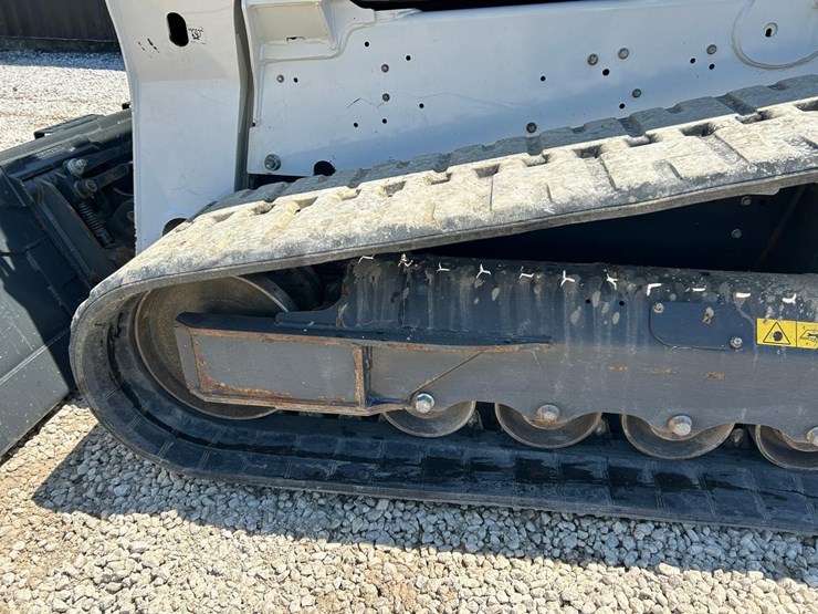 2023-bobcat-t770-image-17