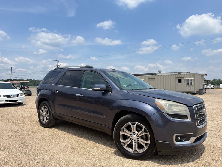 2013-gmc-acadia-image-2