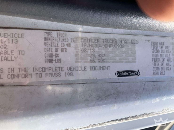2014-freightliner-114sd-image-5
