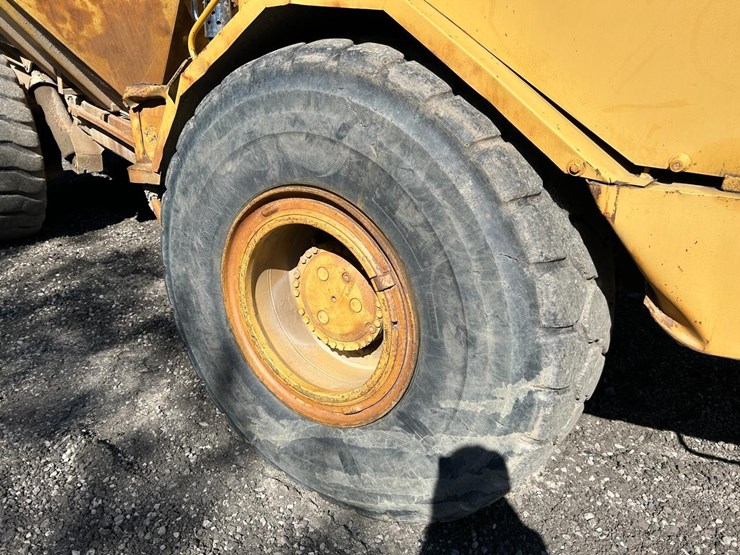 moxy-ha270-rock-truck-image-11