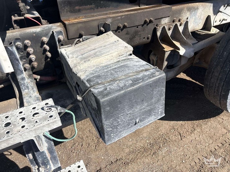 2007-freightliner-m2-112-tri-axle-dump-truck-image-18