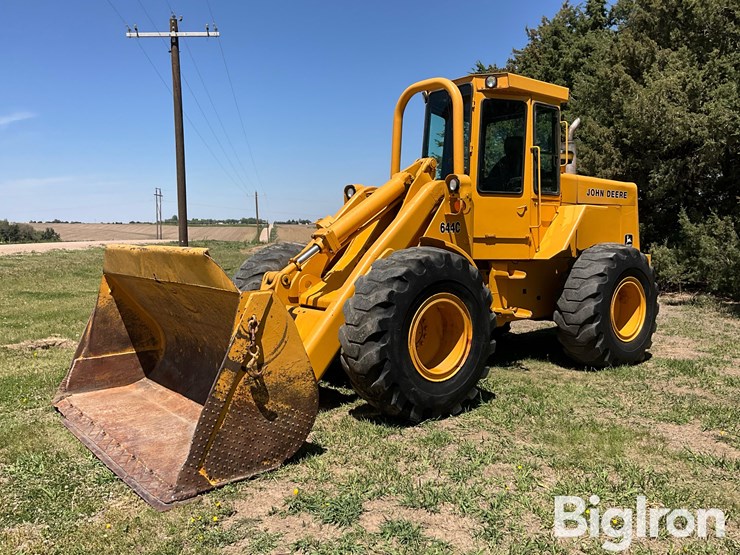 deere-644c-image-1
