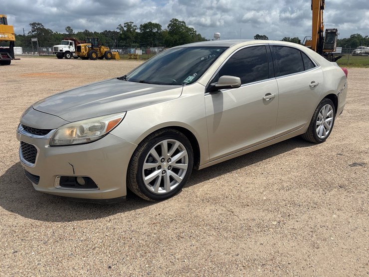 #35139-•-2014-chevrolet-malibu-lt-image-1