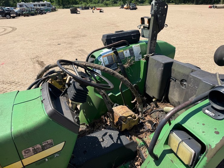 john-deere-5520-image-5