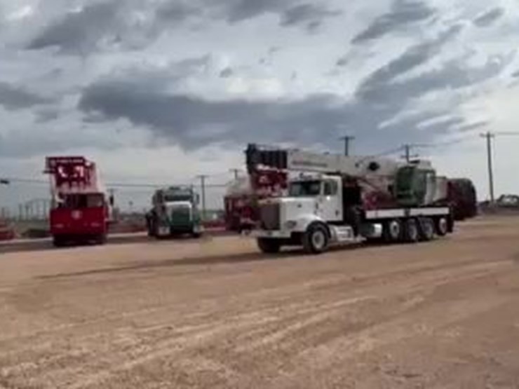 2013-peterbilt-367-image-1