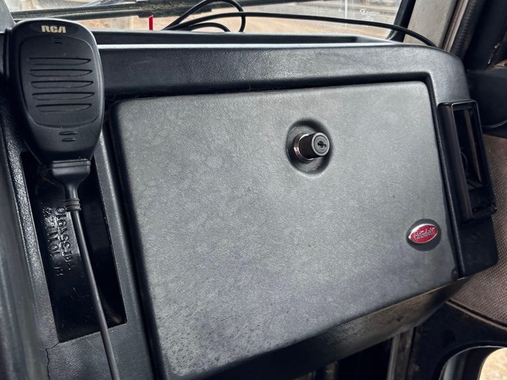 1989-peterbilt-377-image-89