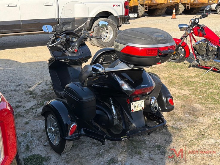 2002-honda-silver-wing-fsc600-motorcycle-image-4