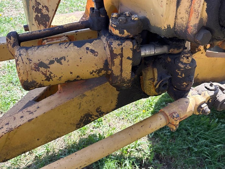 caterpillar-12f-image-60