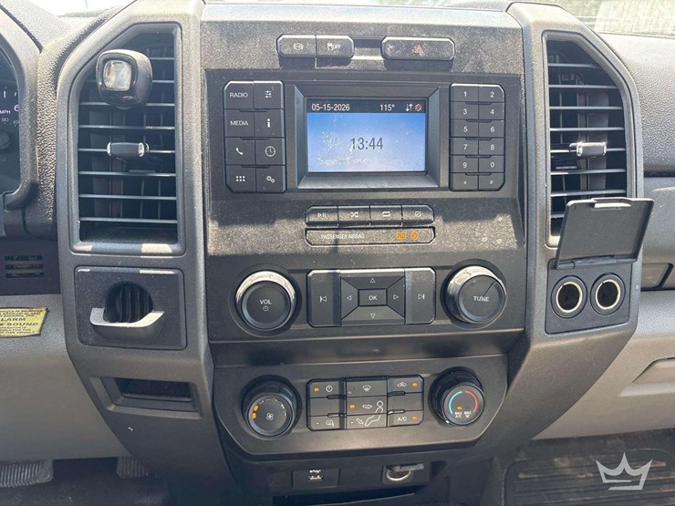 2020-ford-f550-image-33