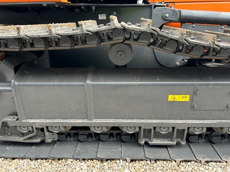 2026--develon-dd100-us10-crawler-dozer-image-13