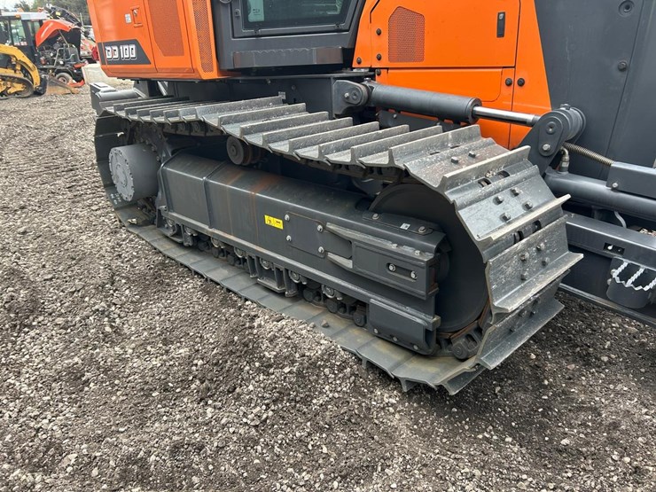 2026-develon-dd100-us10-crawler-dozer-image-11