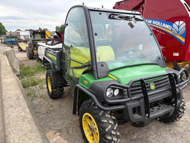 john-deere-gator-image-4