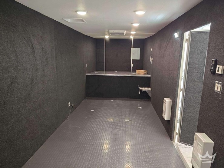 2025-precisions-provencal-22ft.-5th-wheel-mobile-office/-showroom-trailer-image-12