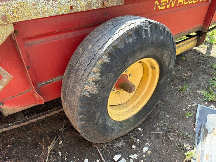 new-holland-520-image-13