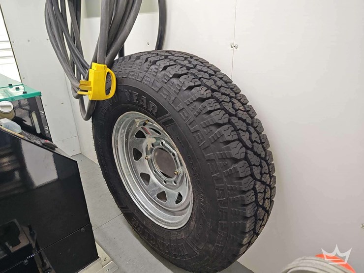 2025-precisions-provencal-22ft.-5th-wheel-mobile-office/-showroom-trailer-image-45