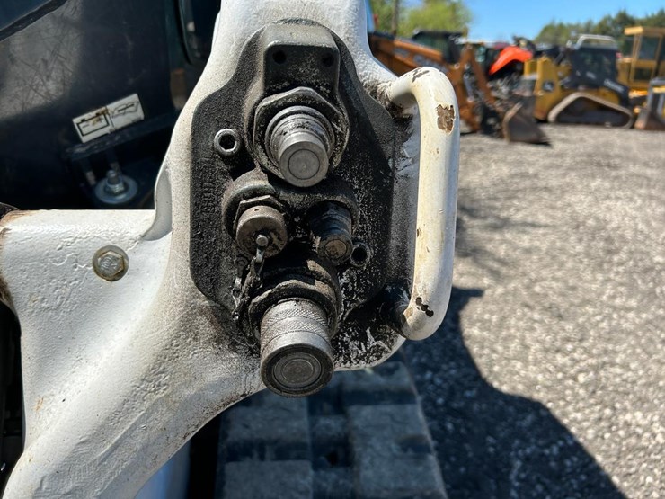 2021-bobcat-t64-image-11